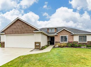 1509 Oak Chase, Auburn, IN