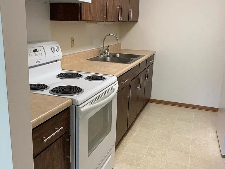 440 3rd St SE — Photo 5