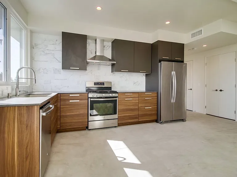 The Evelyn Townhomes: Luxe Living in the Heart of North Park's Trendy Vibe — Photo 11