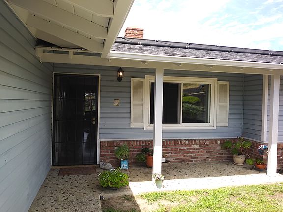 3rd image of 526 Bartolini St