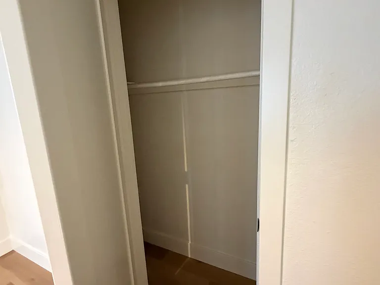 200 Westmont Dr — Photo 15