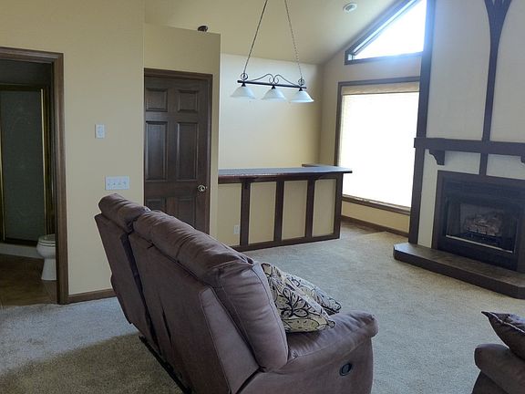 2nd image of 2111 W Skyview Dr