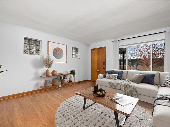 2nd image of 5016 Fyler Ave