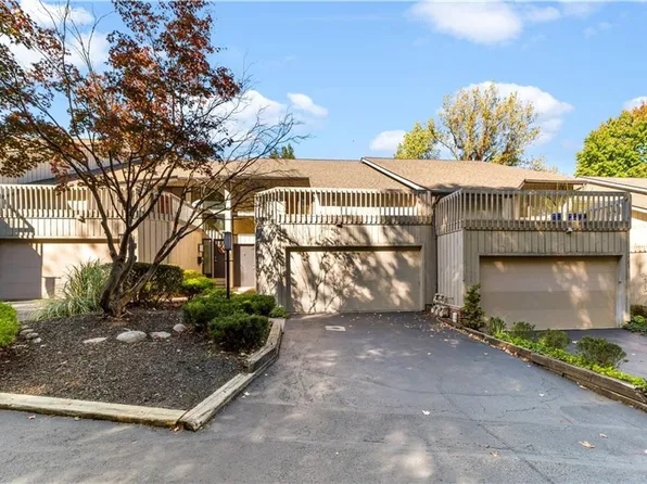 5761 Som Center Rd, Solon, OH 44139