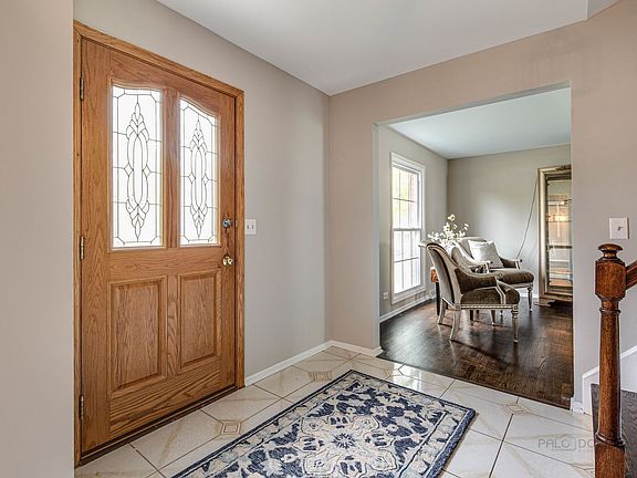 5th image of 356 Ambleside Dr