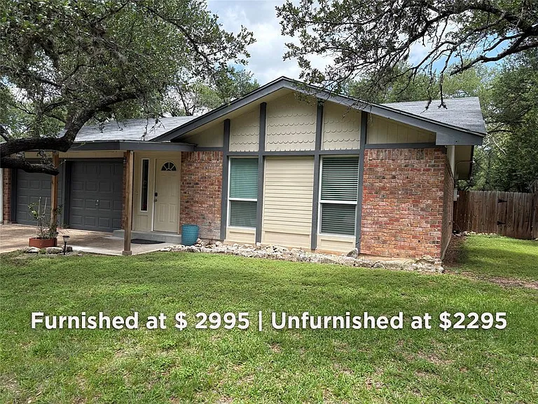 106 S Mount Rushmore Dr — Photo 1