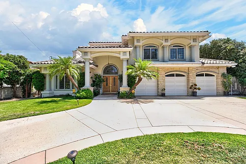 482 W Palm Dr Photo 1