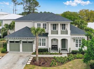 601 Coastal Oak Ln, Atlantic Beach, FL 32233