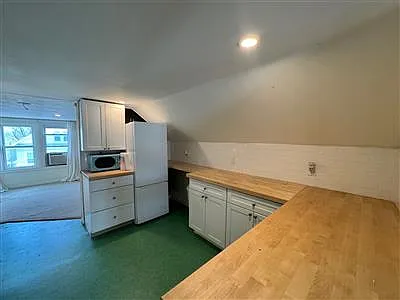 57 Clarendon Ave — Photo 16