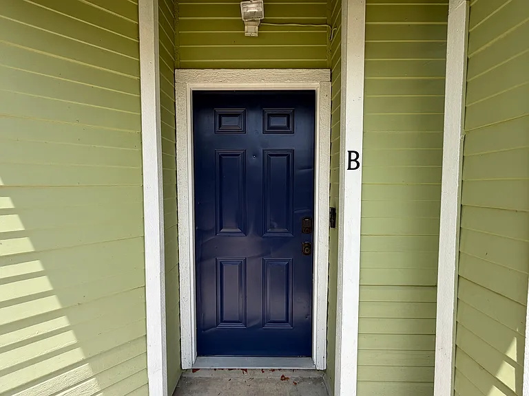 8107 Hood Cir #B — Photo 4