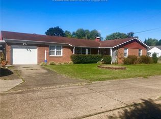 2757 Lincoln Ave, Saint Albans, WV 25177