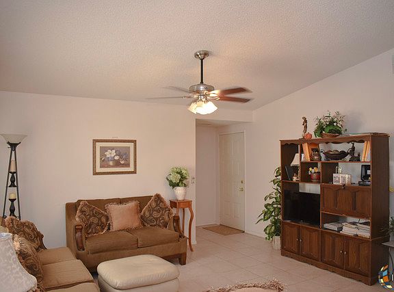 2nd image of 257 Aurora Dr