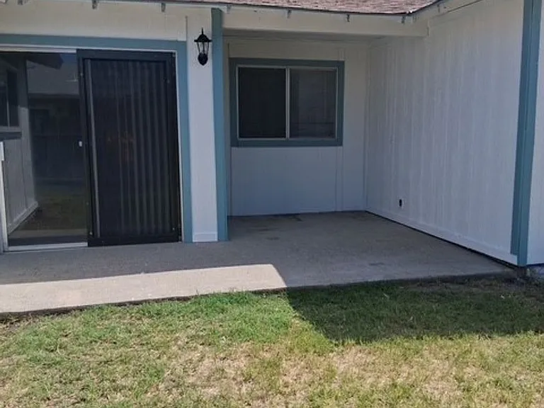 3219 Denver Ave — Photo 24