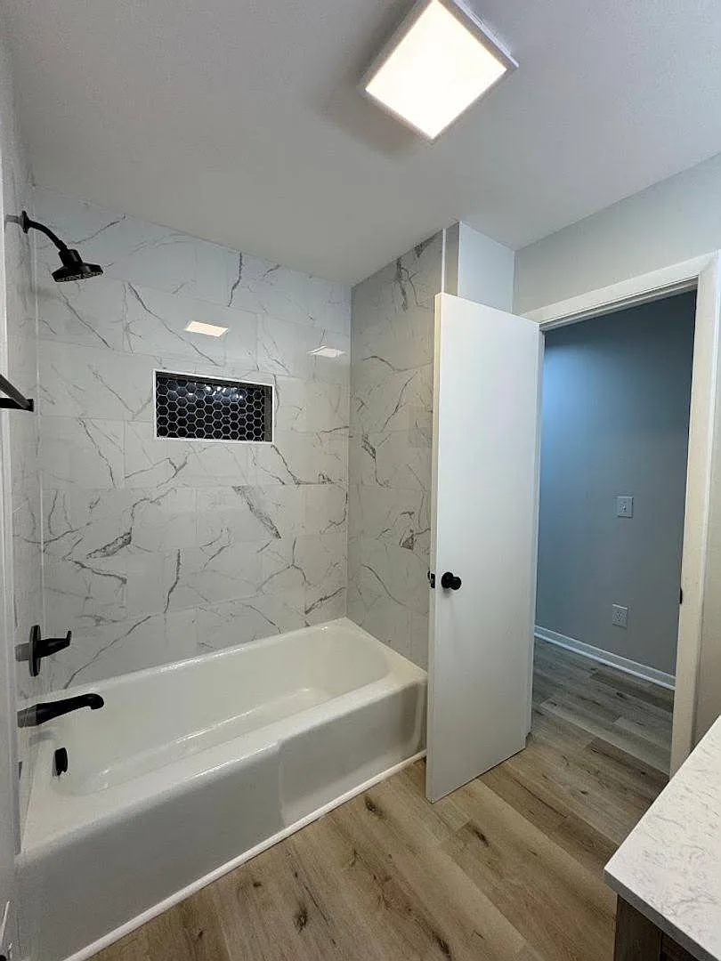 220 Hathaway Dr in Greensboro, NC 27408 — Photo 2