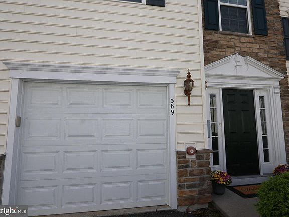 3rd image of 389 Larose Dr #389