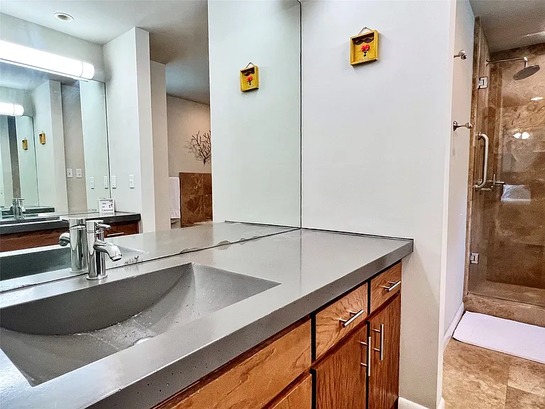 3421 Dartmoor Dr — Photo 11