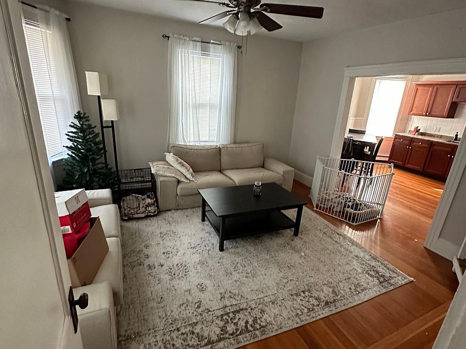1st image of 1886 Smith St #F