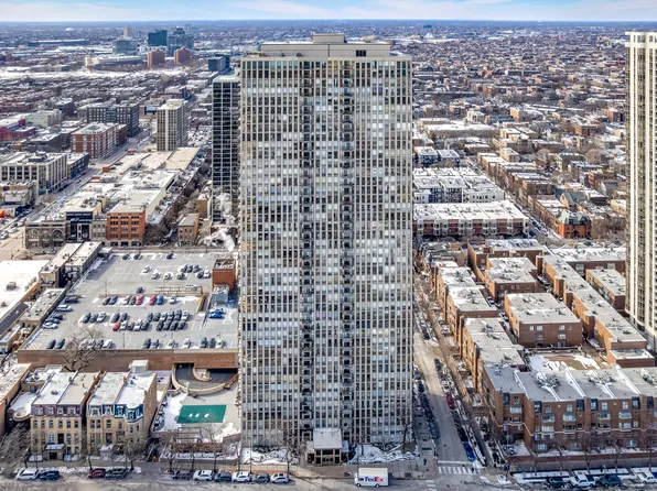 1660 N La Salle St #3811, Chicago, IL 60614