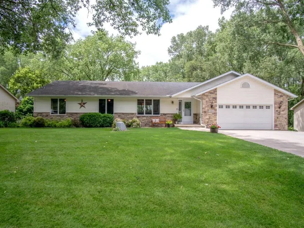 2883 GOLDEN CIRCLE, Stoughton, WI 53589