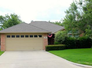 1508 Woodside Ln, Cleburne, TX 76033