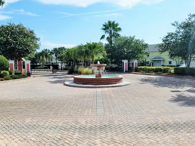 169 Pompano Dr SE #1 — Photo 23