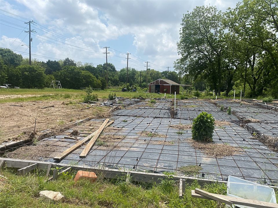 1st image of 1737 Pioneer Rd