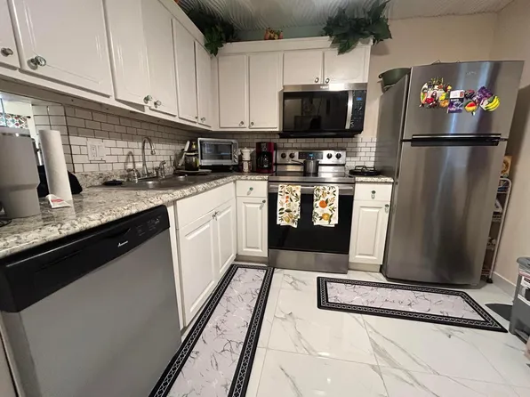300 NE 26th Avenue #113, Boynton Beach, FL 33435