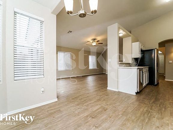 5th image of 3620 W Bellewood Pl
