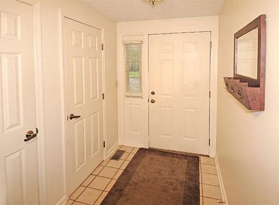 5th image of 1063 Bay Harbour Cir