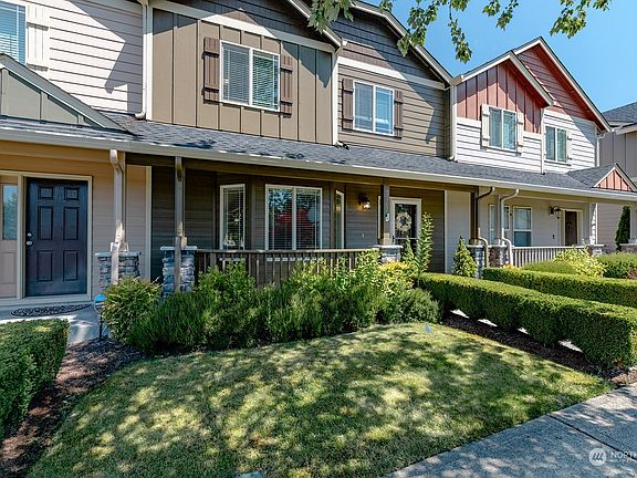 3rd image of 7302 Hayworth Avenue NE