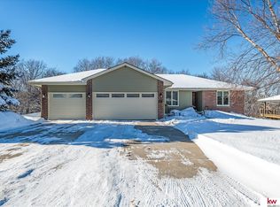 19620 Sterling Ct, Plattsmouth, NE 68048