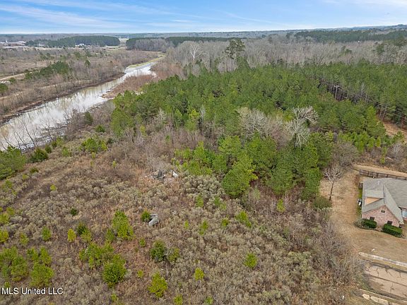 5th image of 3 Stonebridge Blvd