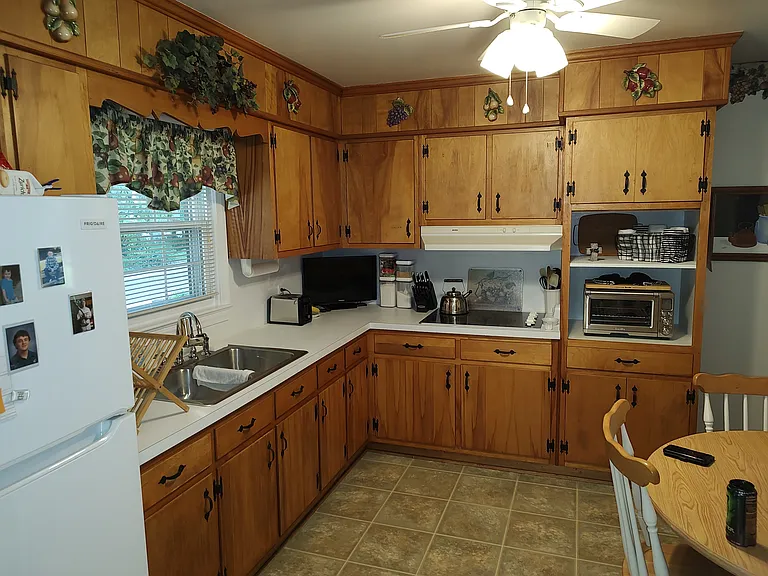 729 Grove Ave — Photo 9