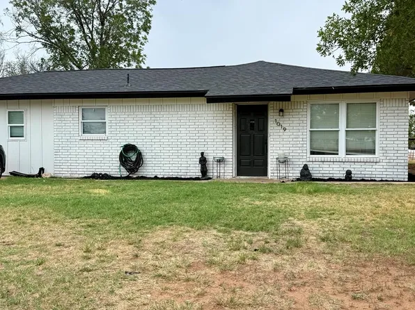 1019 Ridgecrest St, Sweetwater, TX 79556