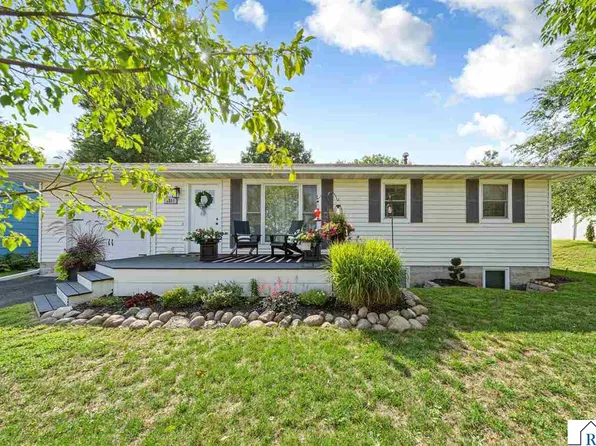 1314 N 5th St, Saint Peter, MN 56082