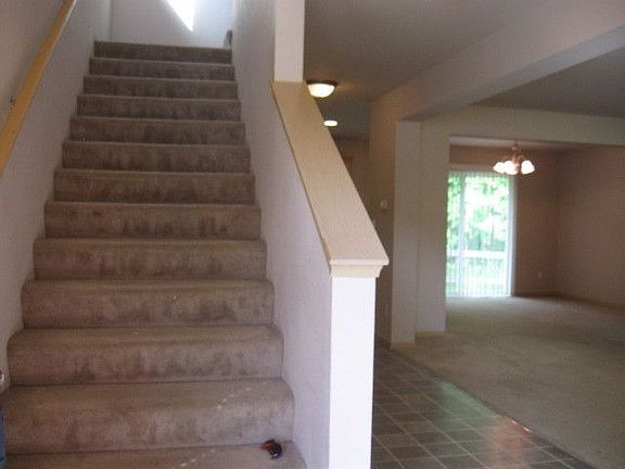 5th image of 8303 4th St NE