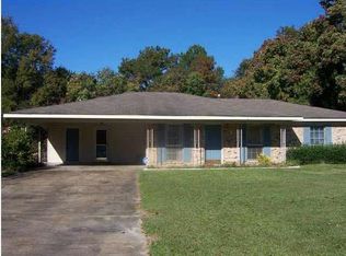5833 Deertrail Rd, Jackson, MS 39211