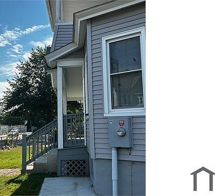 2nd image of 246 Walnut St #1