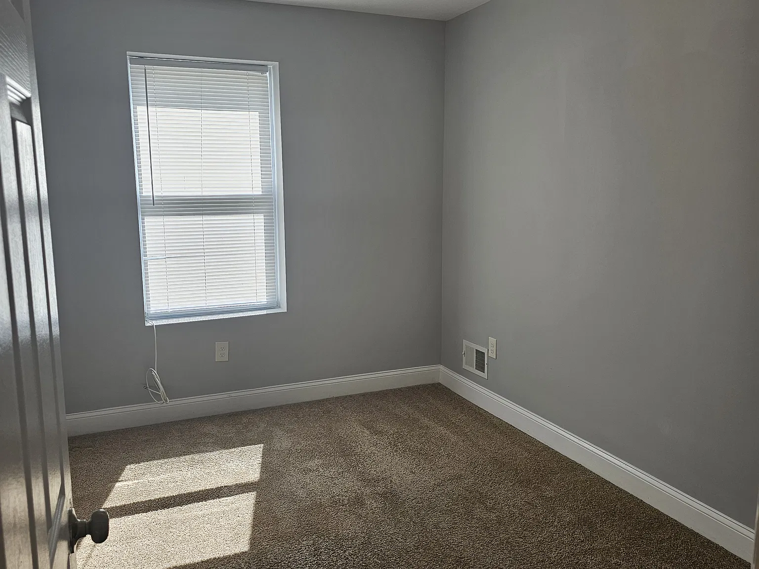 3 bed, 1739 sqft, $2,400 — Photo 3