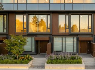 448 Burnhamthorpe Rd W #Townhouse 104-4, Mississauga, ON L5B 3C2