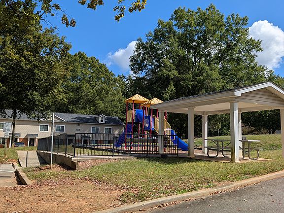 3rd image of 231 W D Ave #2B-1Ba