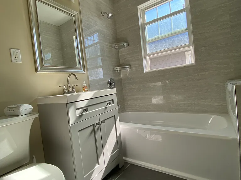108 Redlands Rd — Photo 2