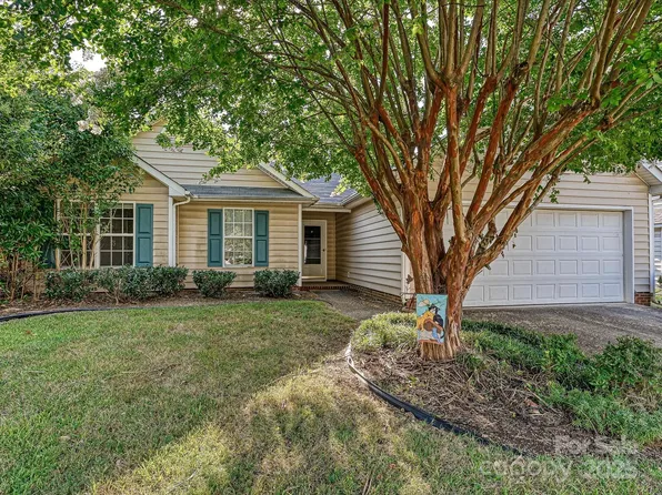 7523 Starvalley Dr, Charlotte, NC 28210