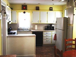 5th image of 28 Winthrop Ave
