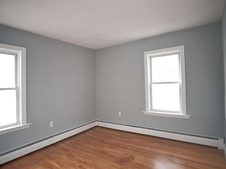 211 Jefferson Ave #3 — Photo 8