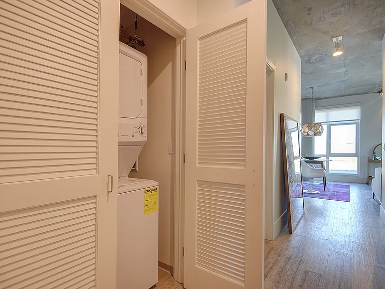 Convenient in-home, full-size washer and dryer