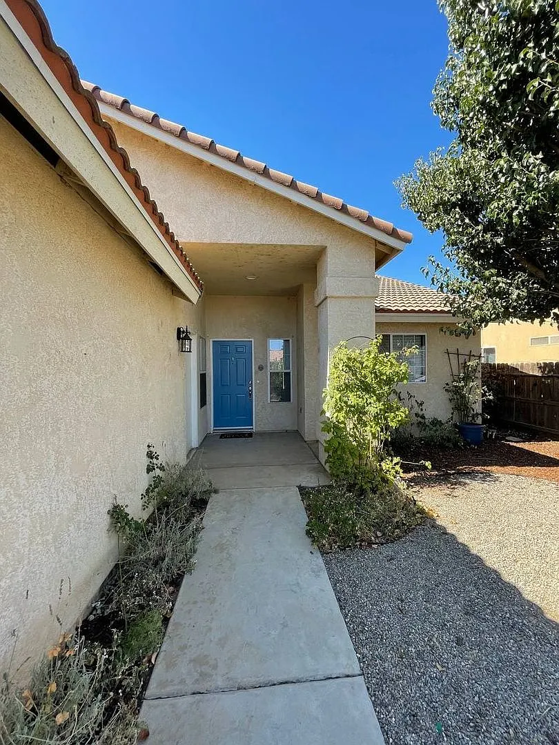 Wonderful 5 Bedroom Home Coming Soon! — Photo 2