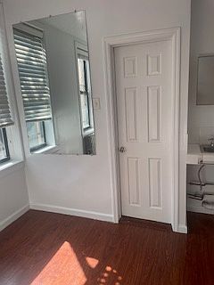 5th image of 328 E 6th St APT 10