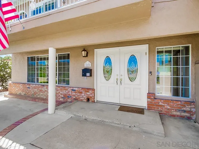 5954 Broadmoor Dr — Photo 7