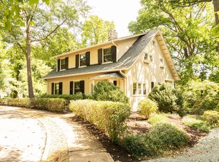 118 Oakhurst Cir, Charlottesville, VA 22903